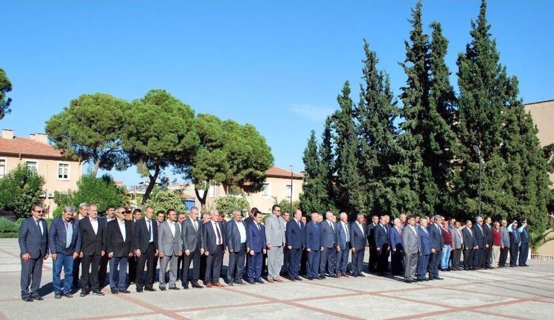 Manisa İl&ccedil;elerinde Muhtarlar G&uuml;n&uuml; Kutlandı