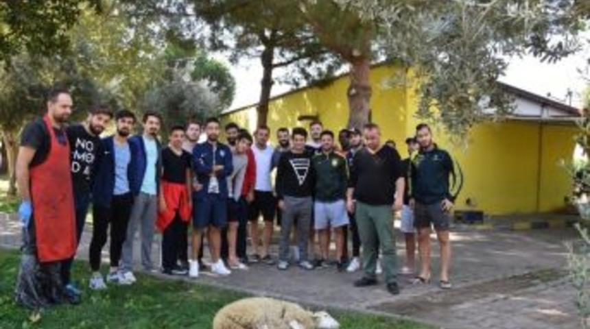 Alaşehir Belediyespor &Ccedil;alışmalarına Kurban Keserek Başladı