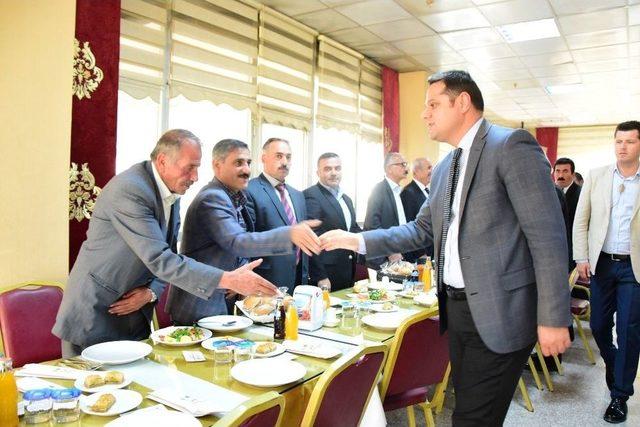 Başkan Vekili &Ouml;zt&uuml;rk, Muhtarlarla Bir Araya Geldi 1