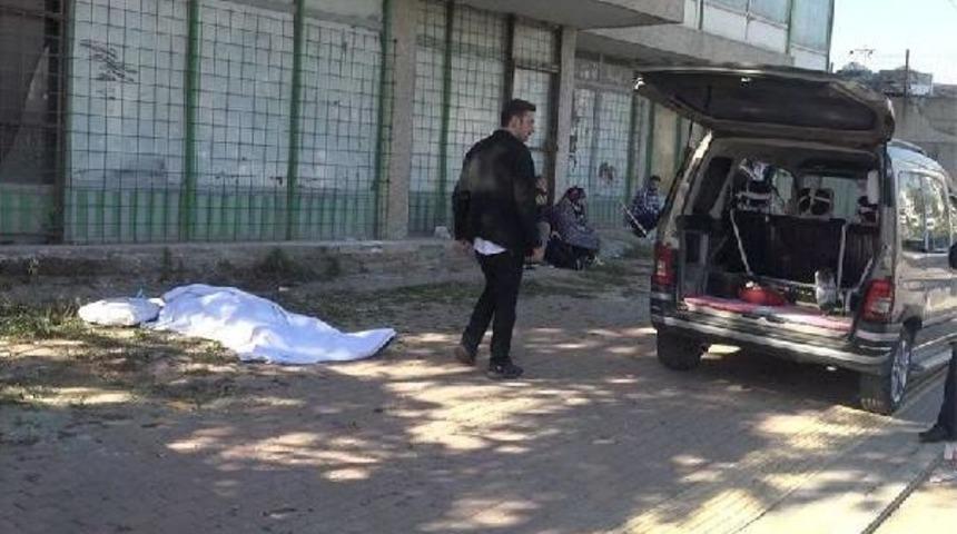 Direksiyon Başında Rahatsızlanan S&uuml;r&uuml;c&uuml; &Ouml;ld&uuml;