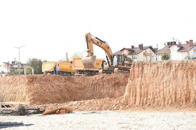 Çalışanlar Sitesi Sakinlerinden Belediye Başkanı Tahsin Babaş’a İmar Teşekkürü