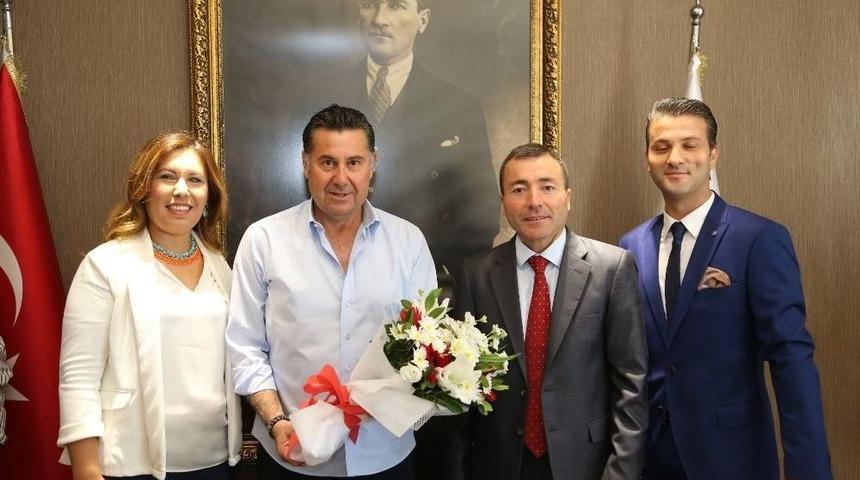 Muhtarlar G&uuml;n&uuml; Kutlandı