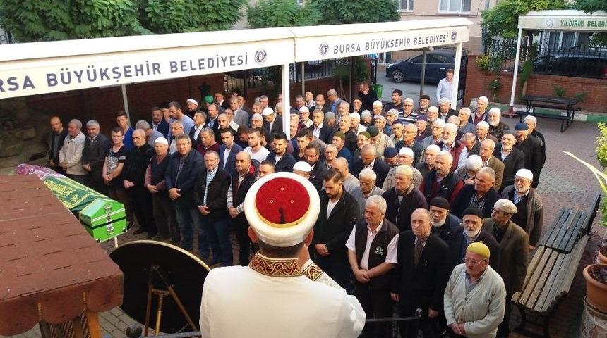 &Ccedil;arşaf Ve Perdeyi Bağlayarak Evden Ka&ccedil;mak İsterken D&uuml;şen Gen&ccedil; Kıza Son G&ouml;rev
