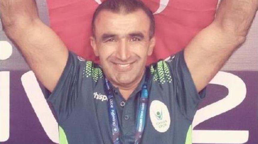 Veteran G&uuml;reş&ccedil;i Nazif Barut&ccedil;u D&uuml;nya Ikincisi Oldu