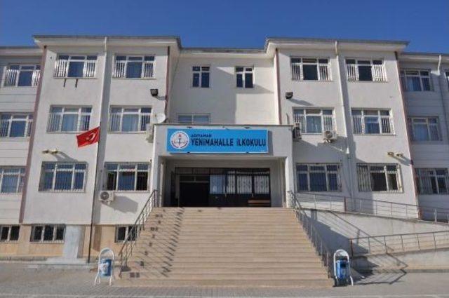 Öğretmenin Halı Sahada Kalp Krizi Geçirdiği Anlar Kamerada