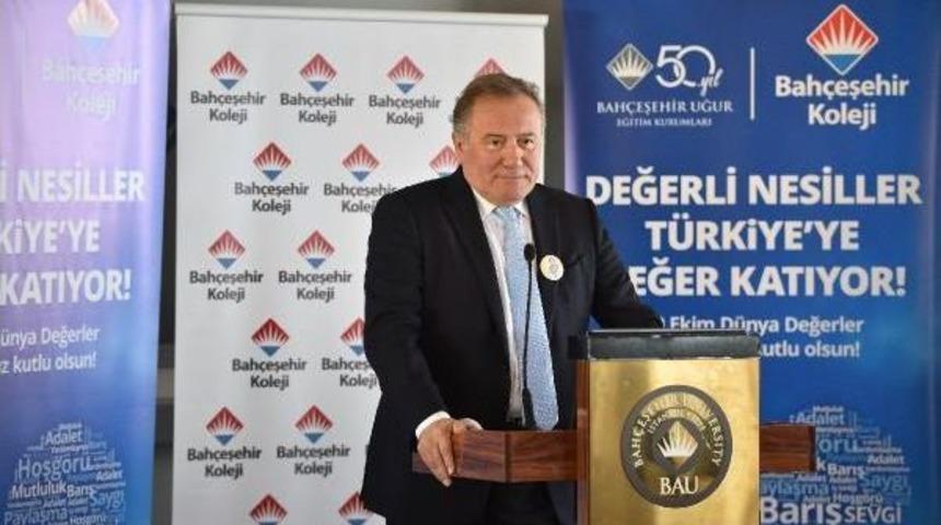 Buek Başkanı Enver Y&uuml;cel: Değerlere Sahip &Ccedil;ıkarsak D&uuml;nya Insanı Yetiştirebiliriz