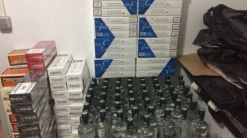 Yolcu Otob&uuml;s&uuml;nde Ka&ccedil;ak Sigara Ve İ&ccedil;ki Ele Ge&ccedil;ti