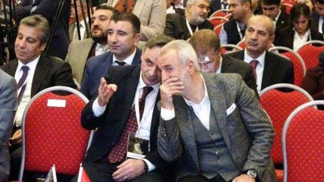 Mardin'deki Turizm Kongresi'nde 'bakan Gelmedi' Polemiği