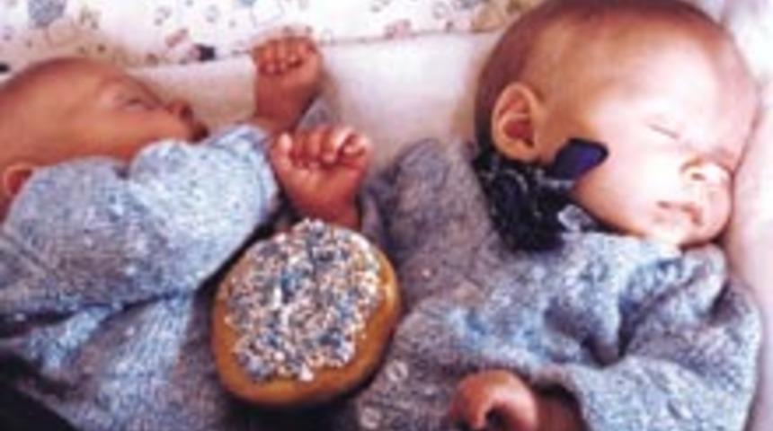 İkiz Bebeklerin Gece Uykusu