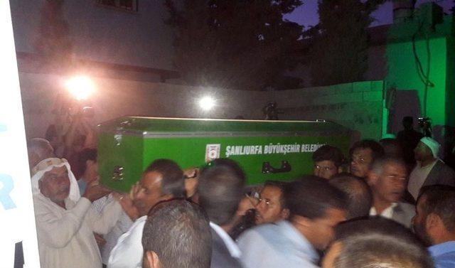 Pamuk Yığını Altında &Ouml;l&uuml; Bulunan 3 &Ccedil;ocuk Defnedildi 1