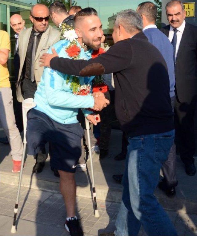 Ampute Milli Takımı Sporcusu Feyyaz, Memleketinde Coşkuyla Karşılandı 1