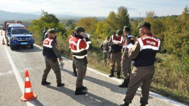 Şarampole Yuvarlanan Traktörün Sürücüsü Öldü