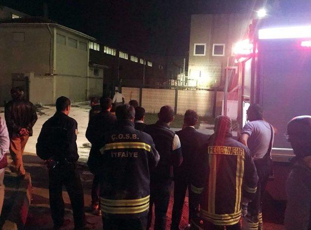 &Ccedil;erkezk&ouml;y&rsquo;de Fabrikada Asit Tankı Devrildi: 9 Yaralı 2