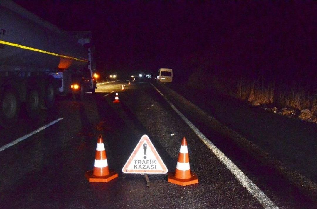 Şanlıurfa&rsquo;da Trafik Kazası: Aynı Aileden 1 &Ouml;l&uuml;, 6 Yaralı