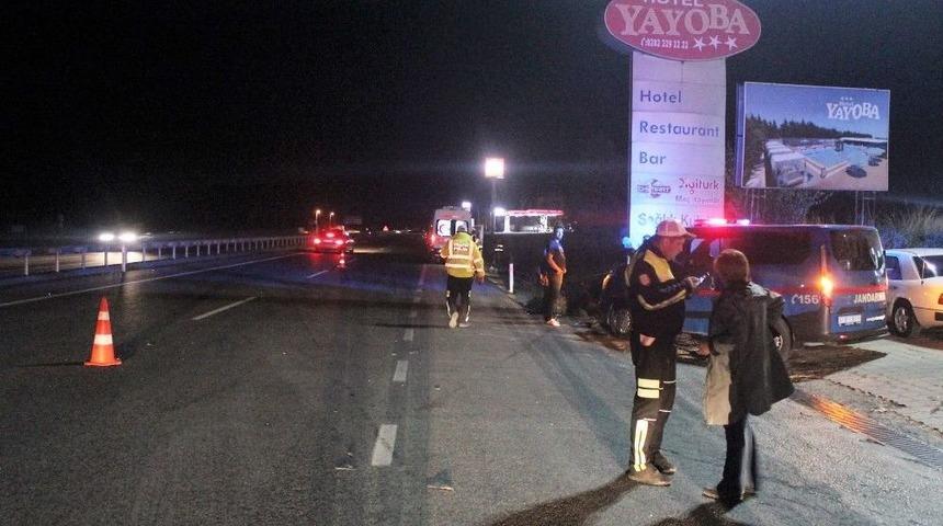 Vicdansız S&uuml;r&uuml;c&uuml; Yayaya &Ccedil;arpıp Ka&ccedil;tı