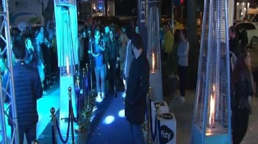 İphone 8 İstanbul'da Satışa &Ccedil;ıktı