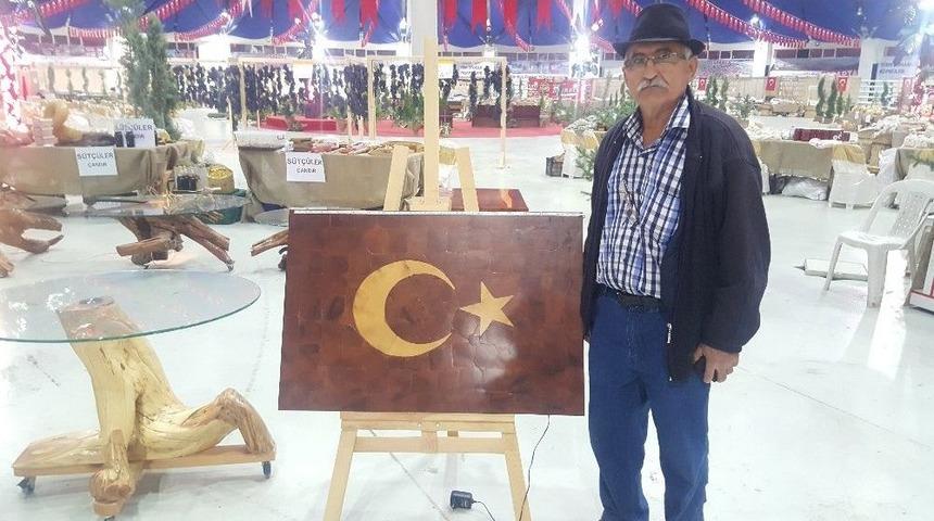 15 Temmuz Şehitleri Anısına Ardı&ccedil;tan T&uuml;rk Bayrağı