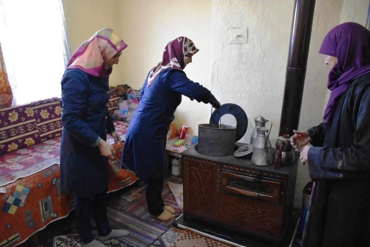 Belediyeden Soba Yakma Hizmeti