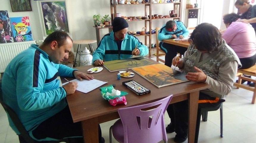 (&ouml;zel Haber) Engellerini Sanatla Aştılar