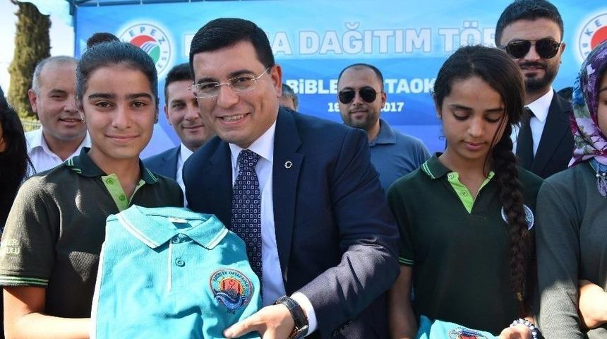 T&uuml;t&uuml;nc&uuml;, 2 Bin 524 Forma Dağıttı