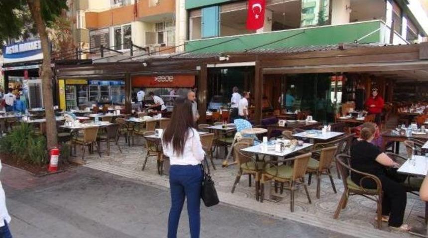 Kebap&ccedil;ının Bacası Tutuştu