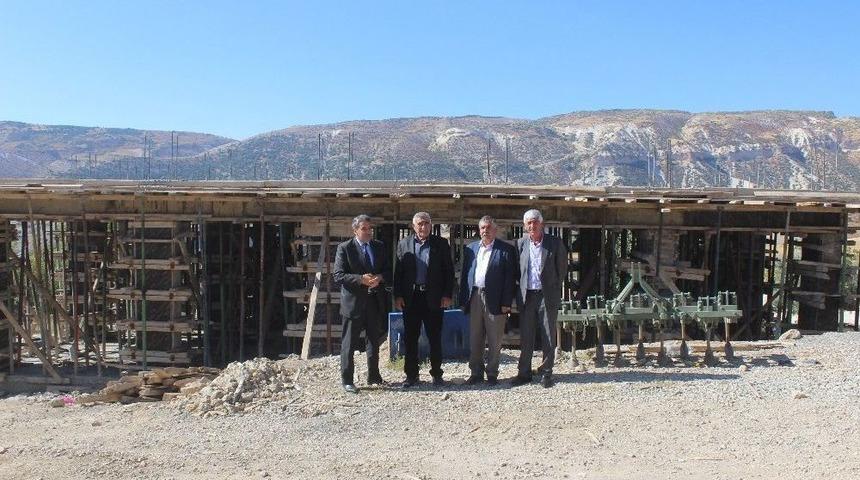 Tut İl&ccedil;esi Yeşilyurt K&ouml;y&uuml;ne Taziye Evi Yapılıyor