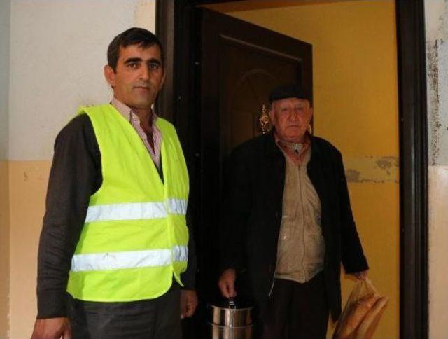 Bitlis'te Yaşlılara 2 Öğün Sıcak Yemek