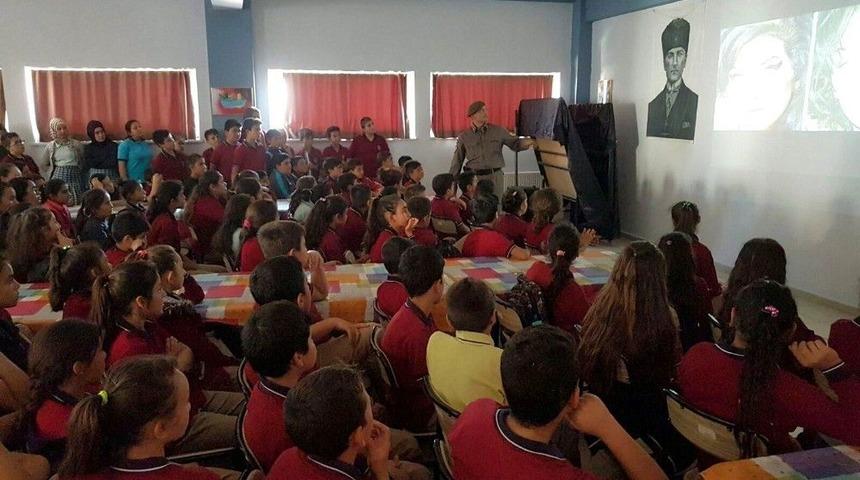 Jandarmadan &ldquo;uyuşturucu Ve Zararları&rdquo; Konulu Seminer