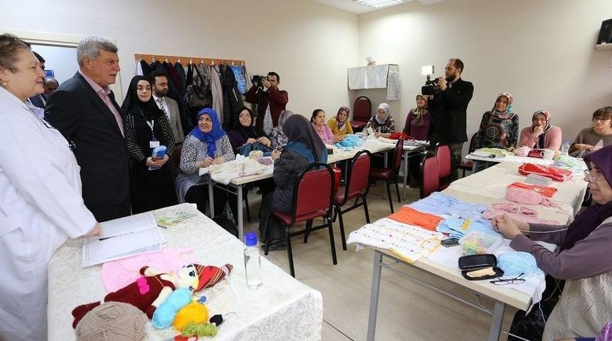 Karaosmanoğlu, &ldquo;hayatın İ&ccedil;inde Ko-mek Var&rdquo;