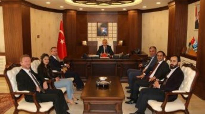 Hakkari Barosundan Vali Toprak&rsquo;a Ziyaret