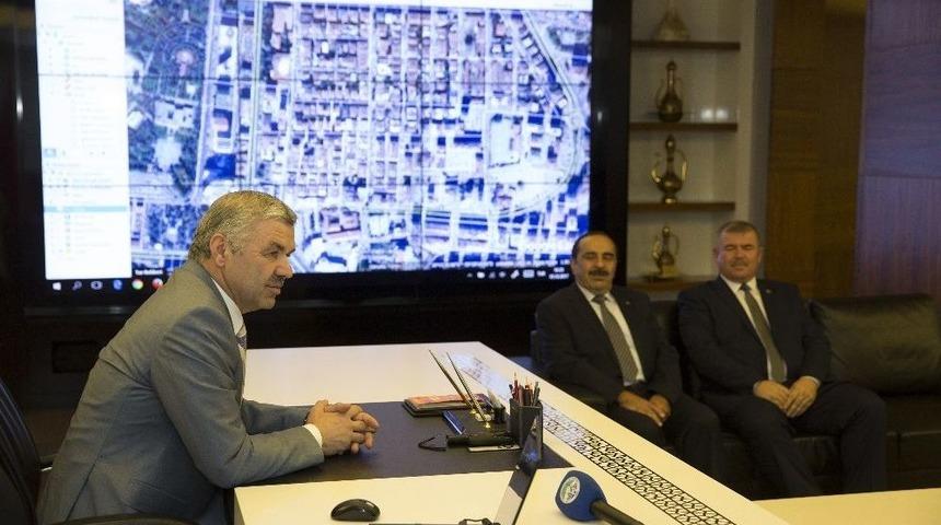 Başkan &Ccedil;elik, Muhtarlar G&uuml;n&uuml;&rsquo;nde Muhtarlarla G&ouml;r&uuml;şt&uuml;