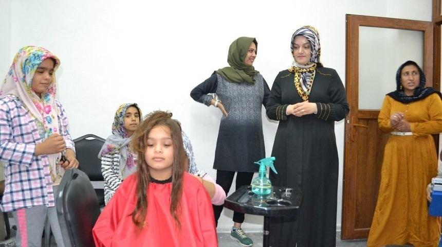 Eyy&uuml;biye&rsquo;de A&ccedil;ılan Kurslar Aile Ekonomisine Katkı Sunuyor