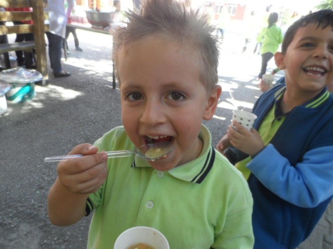 Eskişehir Odunpazarı 1. Hava İkmal Bakım Merkezi İlkokulu&rsquo;nda Aşure G&uuml;n&uuml;