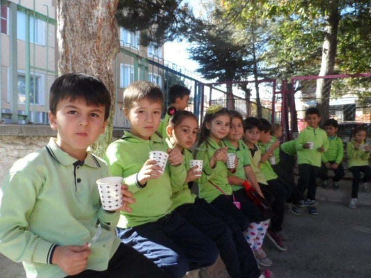 Eskişehir Odunpazarı 1. Hava İkmal Bakım Merkezi İlkokulu’nda Aşure Günü G3