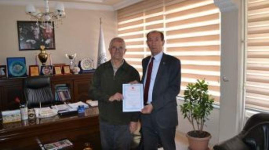 Şaphane’deki 50 Yıllık Tapu Problemini Başkan Rasim Daşhan Çözdü