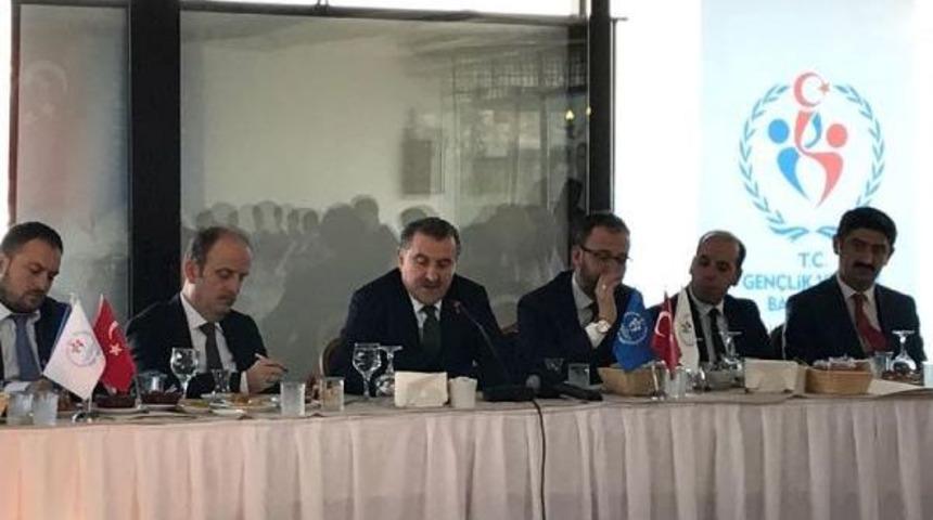 Bakan Aşkın Bak'tan Yabancı Futbolcu A&ccedil;ıklaması