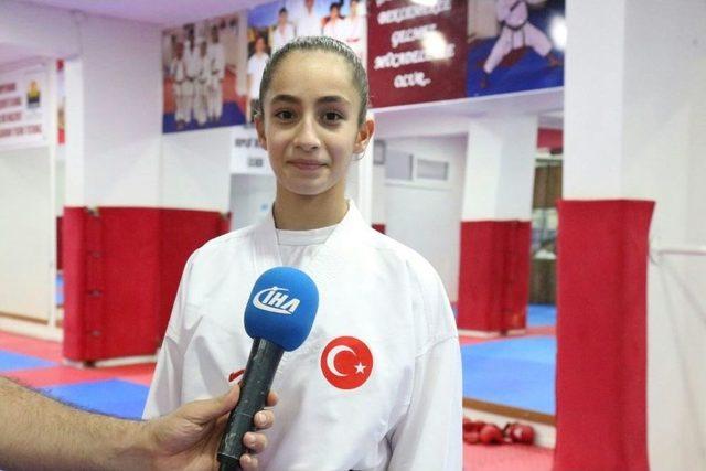 Diyarbakır’ın En İyi Karatecisi 13 Yaşındaki Sena Oldu