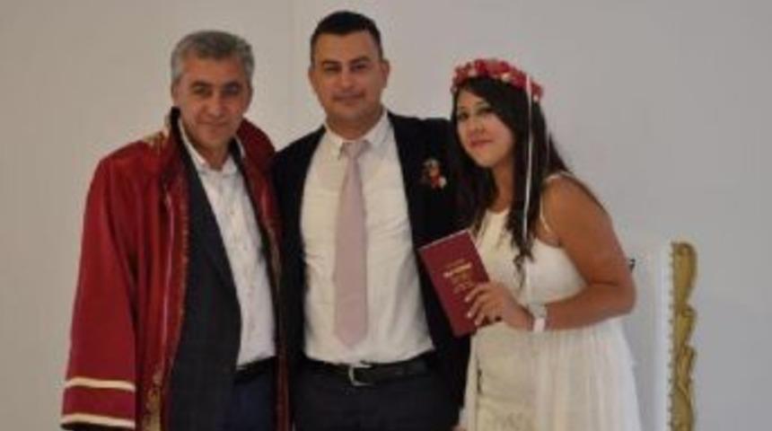 G&uuml;zelbah&ccedil;e'de Nikah &Uuml;creti 1 Lira Oldu