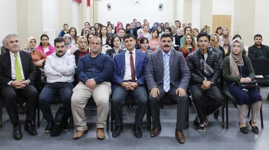 &Uuml;cretli &Ouml;ğretmenlere Seminer