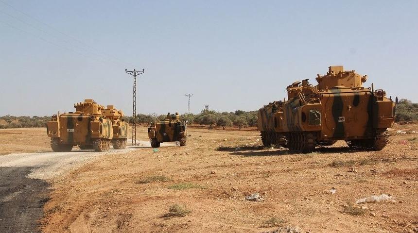Suriye Sınırına Zırhlı Personel Taşıyıcı Sevkiyatı