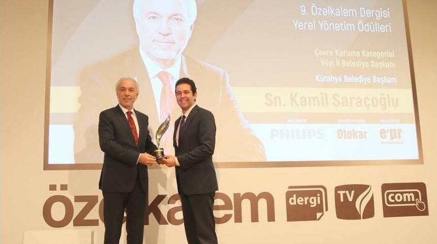 Başkan Kamil Sara&ccedil;oğlu&rsquo;na &rsquo;yılın Belediye Başkanı&rsquo; &Ouml;d&uuml;l&uuml;