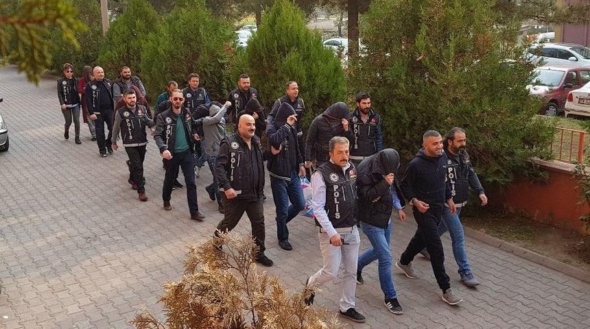 Karab&uuml;k Merkezli 5 İlde Uyuşturucu Operasyonu