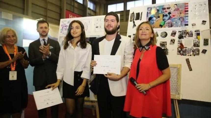 Gen&ccedil; Tasarımcılar &Ouml;d&uuml;llerini Arzu Kaprol&rsquo;&Uuml;n Elinden Aldı