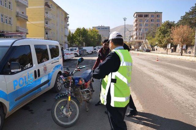 Muş’ta Motosikletlere Sıkı Denetim