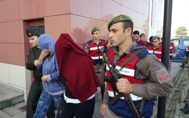 Cinsel Saldırı Ve Uyuşturucu İddiasıyla Adliyeye Sevk Edildiler