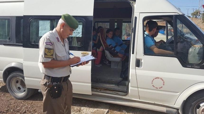 Adana&rsquo;da Jandarmadan Servis Denetimi