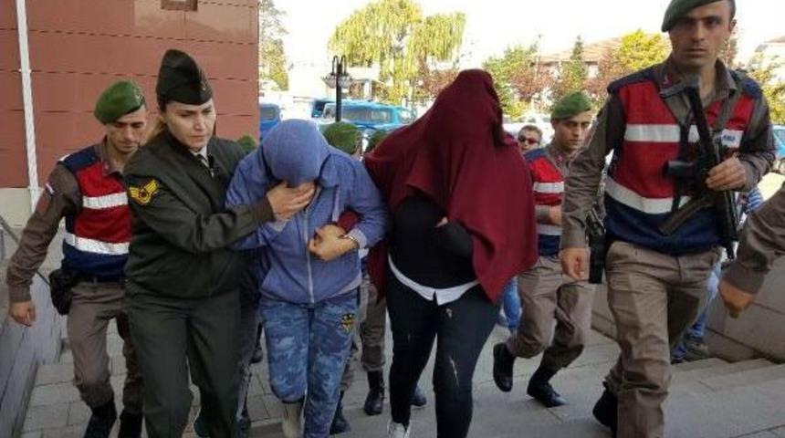 Gen&ccedil; Kızı Ka&ccedil;ırıp, Fuhşa S&uuml;r&uuml;kledikleri Iddia Edilen 5 Ş&uuml;pheli Adliyede