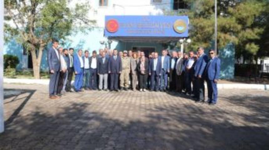 Hani&rsquo;de Muhtarlar G&uuml;n&uuml; T&ouml;renle Kutlandı