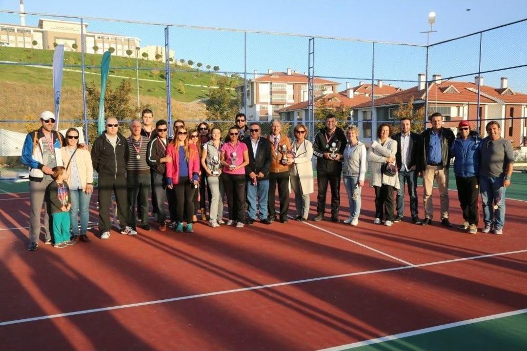 Tenis Turnuvası&rsquo;nda Şampiyonlar Belli Oldu