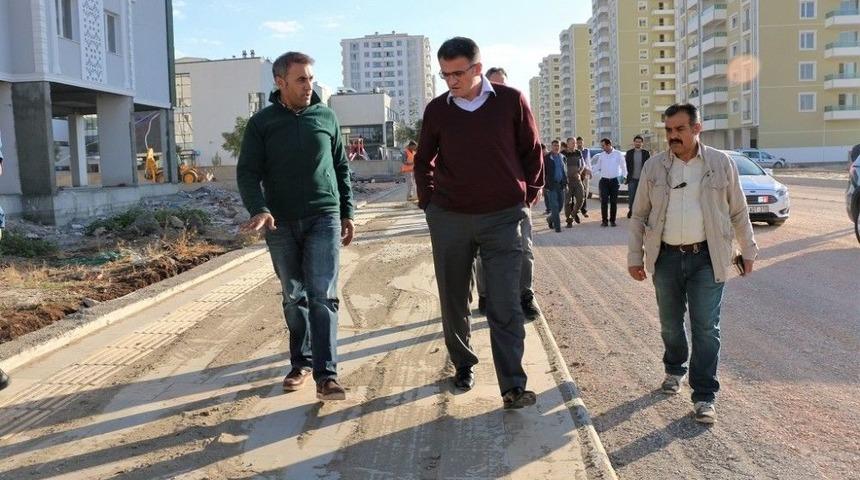 Kayapınar&rsquo;da Kırsal Mahallelere Parke Taşı D&ouml;şeniyor